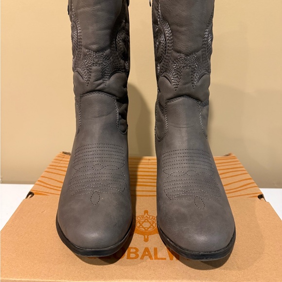 Gray Western Ankle Boots - Picture 2 of 3